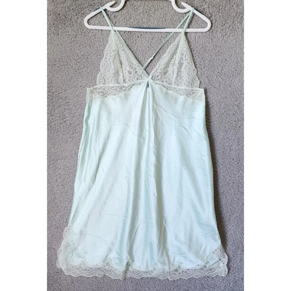 Victoria’s Secret Women's Sleeveless Cross Strap Sheer Lace/Satin Nightgown Sz L